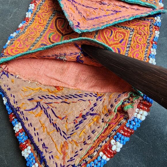 Kuchi Embroidered Pouch Wallet Central Asian Handmade Red-White-Blue Bead2 - Picture 5 of 8
